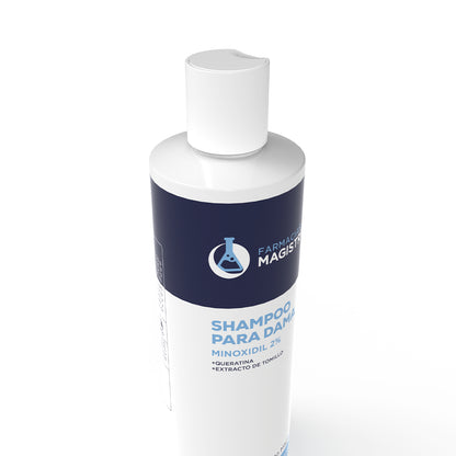 Detalle superior del Shampoo para Dama con Minoxidil 2 por ciento y fórmula capilar especializada de Farmacias Magistrales